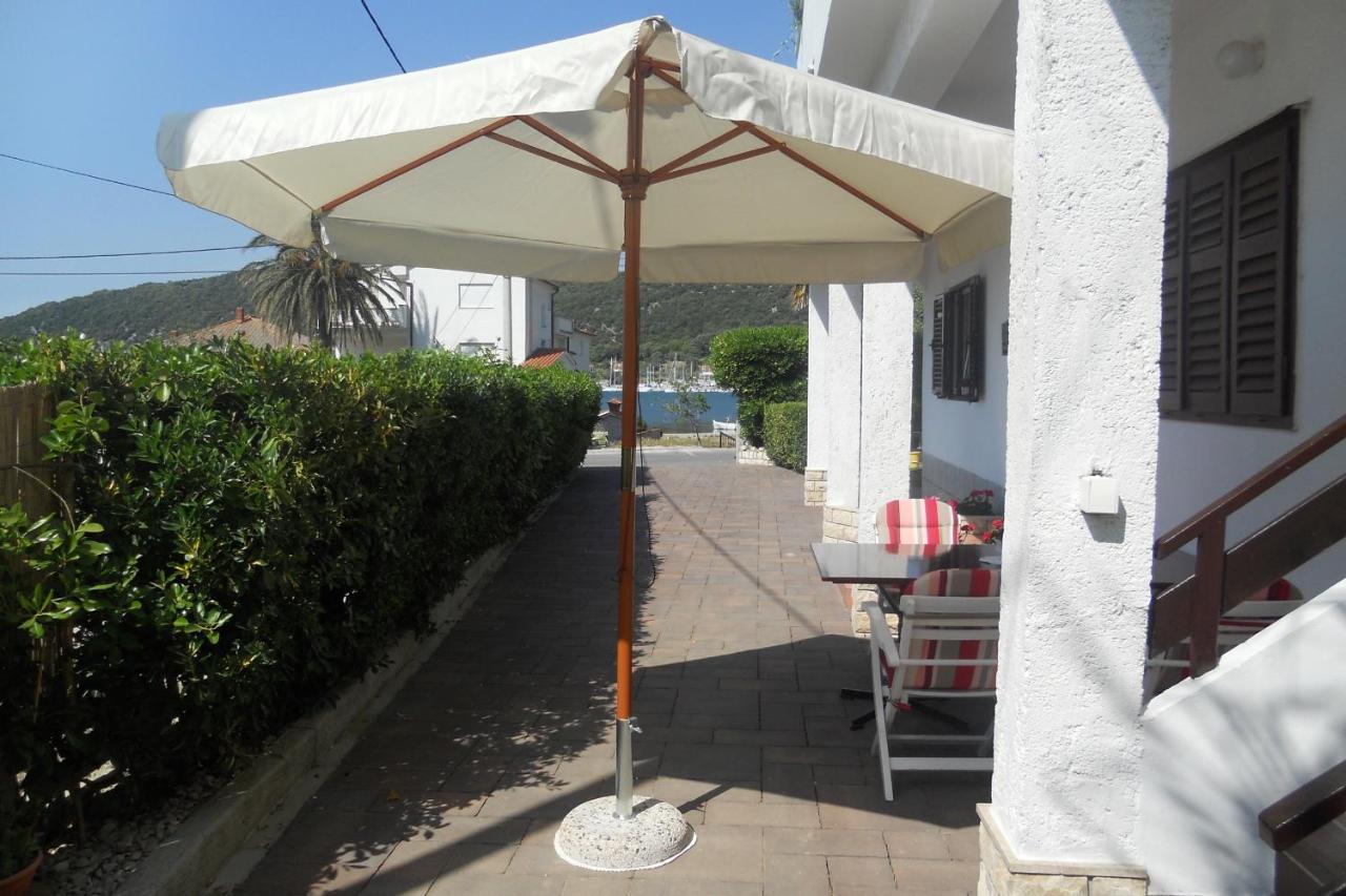 Apartment Supetarska Draga - Donja 5030A Exterior photo