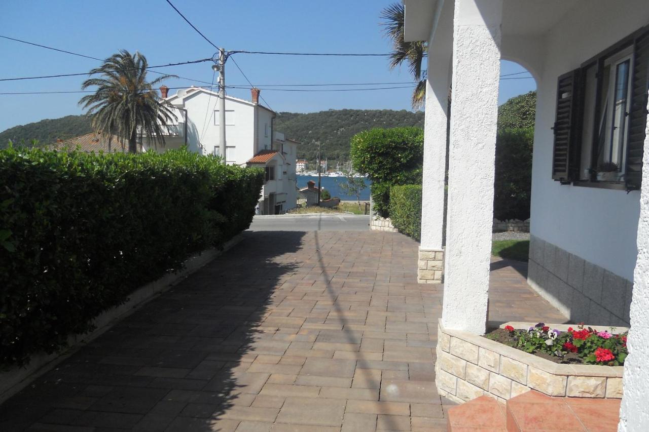 Apartment Supetarska Draga - Donja 5030A Exterior photo