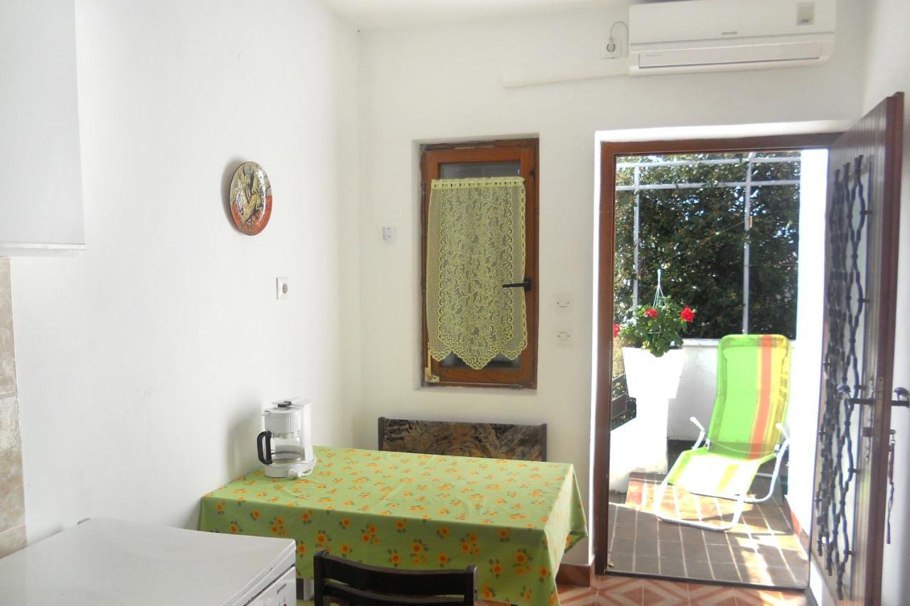 Apartment Supetarska Draga - Donja 5030A Exterior photo